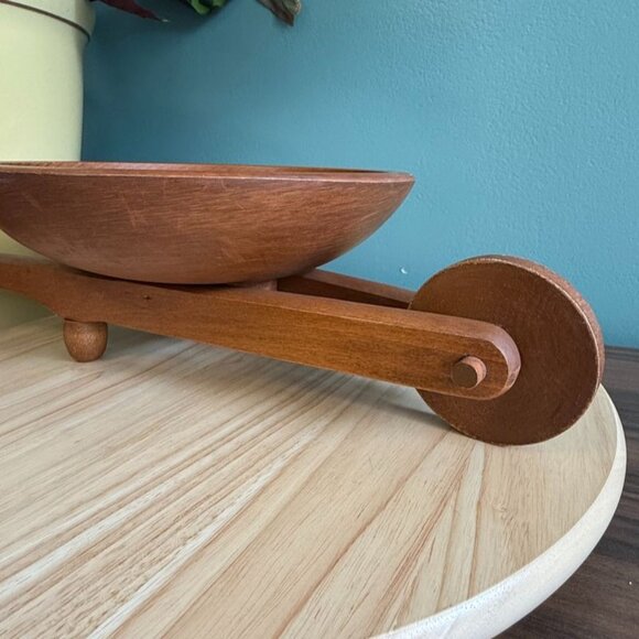 Vintage Wooden Wheelbarrow Fruit/Nut Bowl Table Centerpiece MCM Cabin Core - Picture 3 of 10
